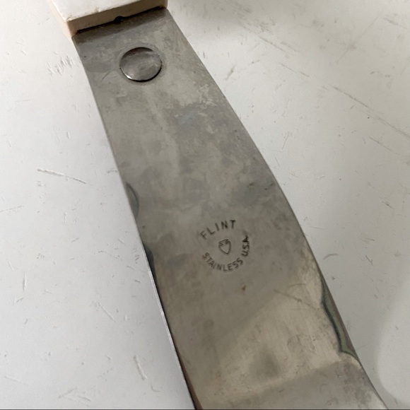 Flint Spreader Spatula - Picture 4 of 5